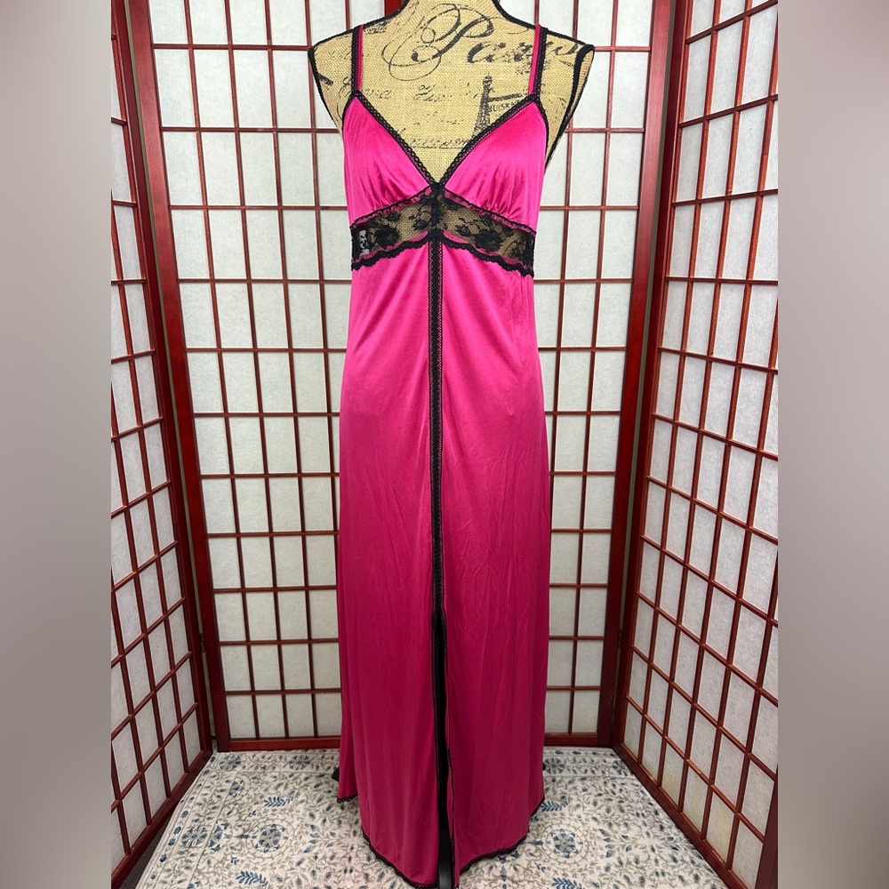 Forever 21 Pink and Black Lace Romantic Maxi Slip Dress